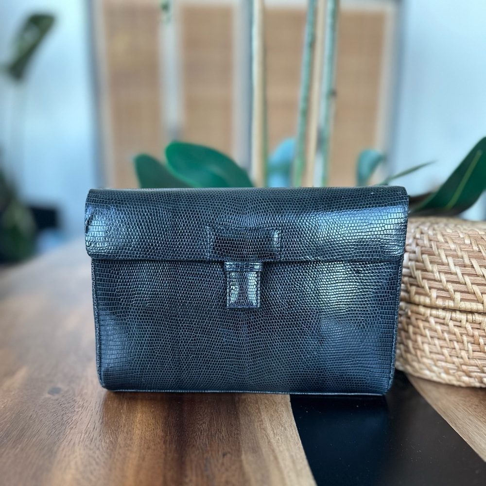 SOLD
RARE Vintage Tiffany & Co Navy Lizard Handbag EVC circa 1970 - Picture 3 of 9